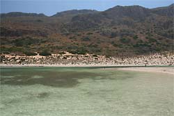 Widok z plaży na półwysep Gramvousa